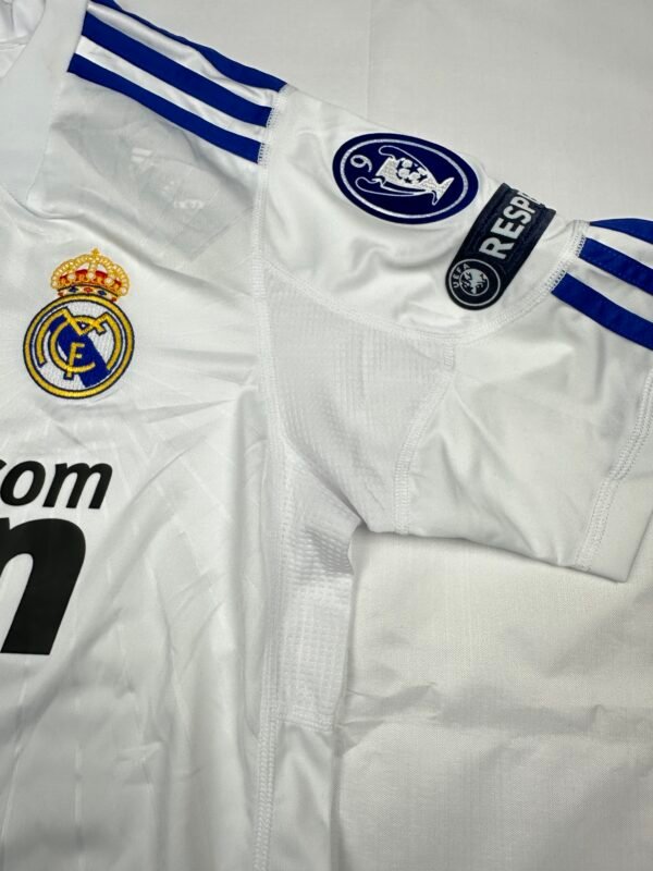 Real Madrid Principal 2010/11 - "RONALDO 7"